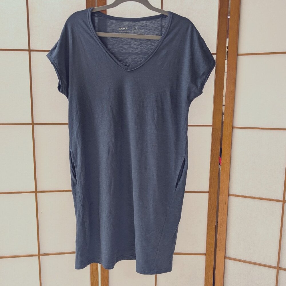 pact v-neck t-shirt dress with side pockets, blue, size M